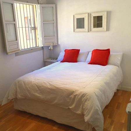 Cozy In Seville Luaran gambar