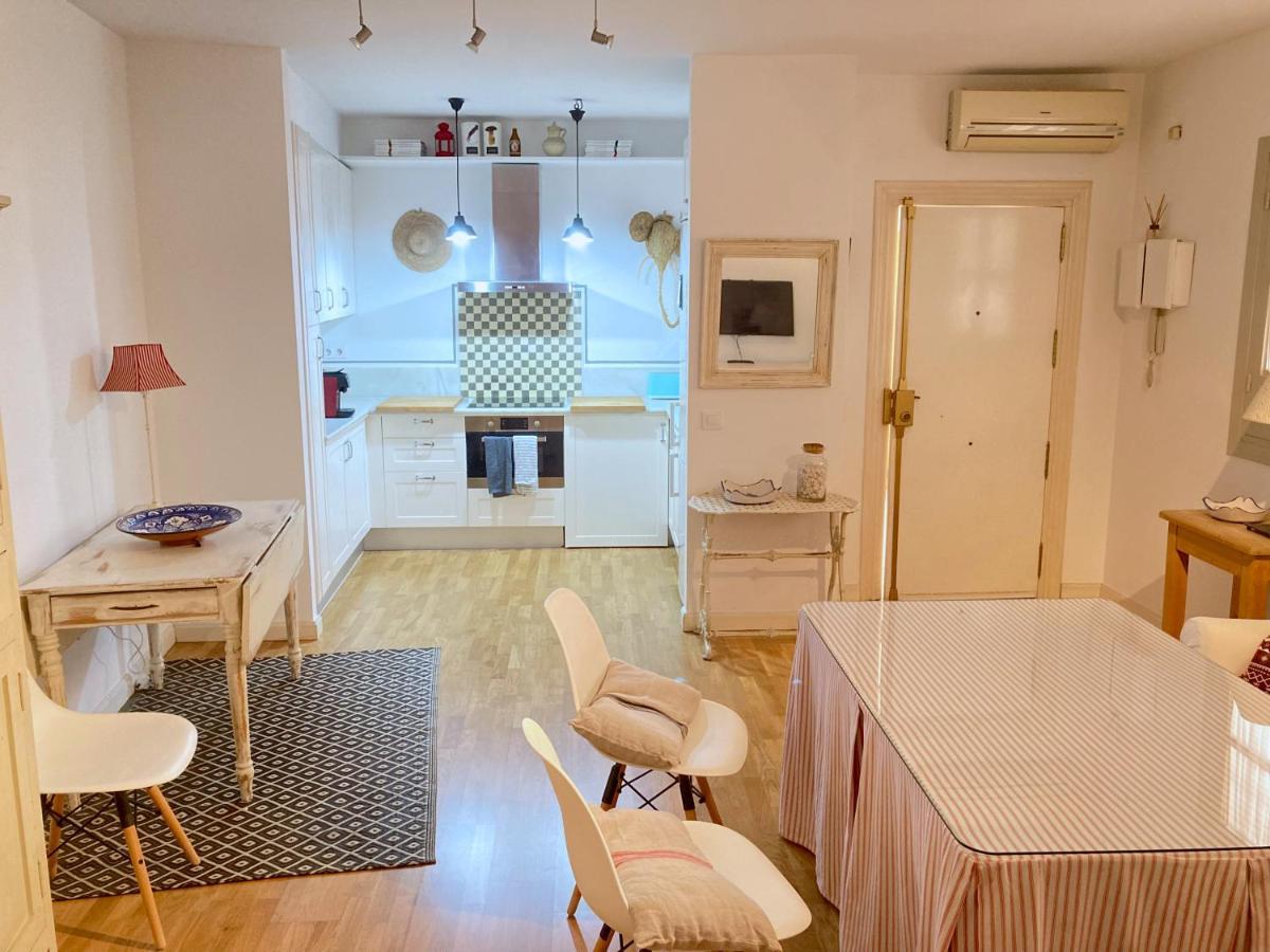 Cozy In Seville Luaran gambar